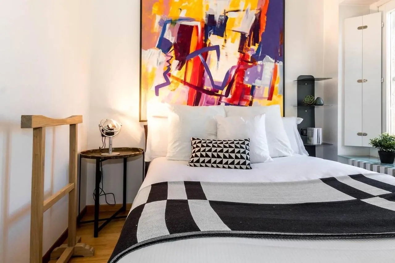 Altido Lovely Mansard Milano 0*,  Italia